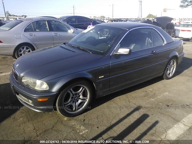 WBABS53462JU92297 - 2002 BMW 330 CI GRAY photo 2