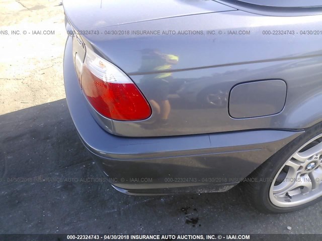 WBABS53462JU92297 - 2002 BMW 330 CI GRAY photo 6