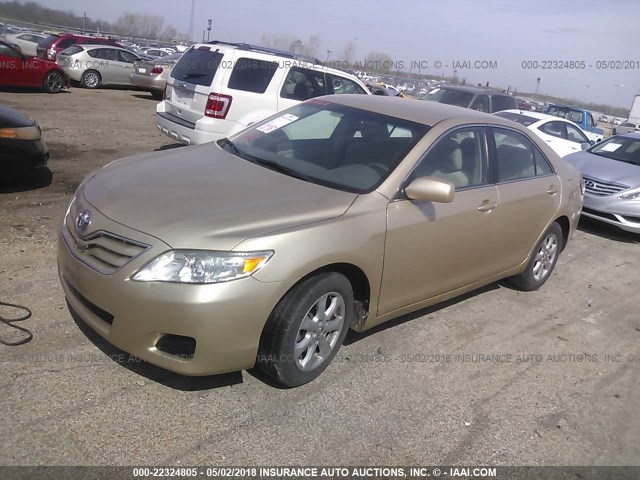 4T1BF3EK4BU686716 - 2011 TOYOTA CAMRY SE/LE/XLE 金色 照片 2