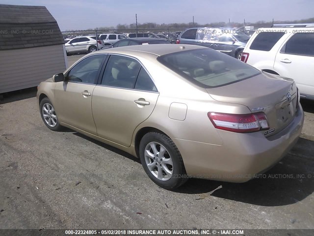 4T1BF3EK4BU686716 - 2011 TOYOTA CAMRY SE/LE/XLE 金色 照片 3