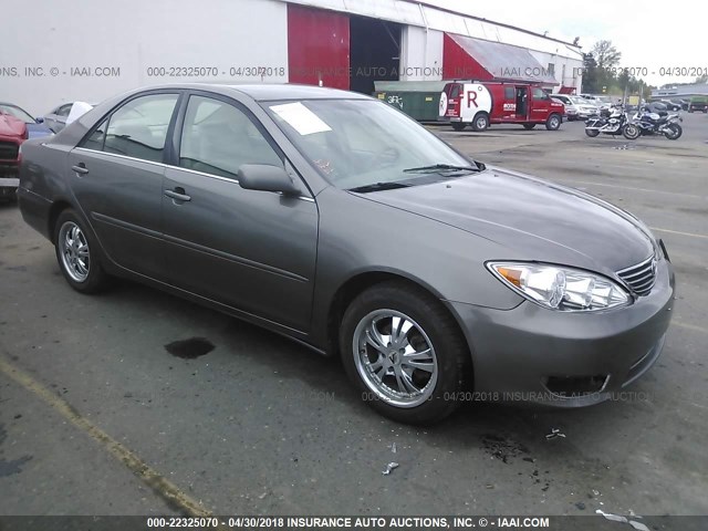 4T1BE32K45U552994 - 2005 TOYOTA CAMRY LE/XLE/SE 灰色 照片 1