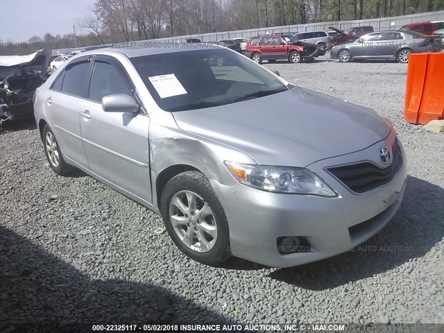 4T1BK3EK9BU121731 - 2011 TOYOTA CAMRY SE/LE/XLE SILVER photo 1