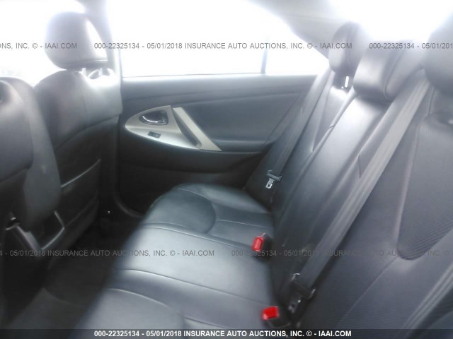 4T1BK3EK5BU131656 - 2011 TOYOTA CAMRY SE/LE/XLE შავი ფოტო 8
