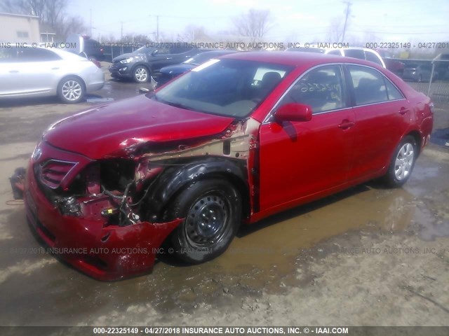 4T4BF3EK9AR027146 - 2010 TOYOTA CAMRY SE/LE/XLE RED photo 2