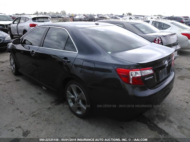 4T1BK1FKXCU012831 - 2012 TOYOTA CAMRY SE/XLE GRAY photo 3