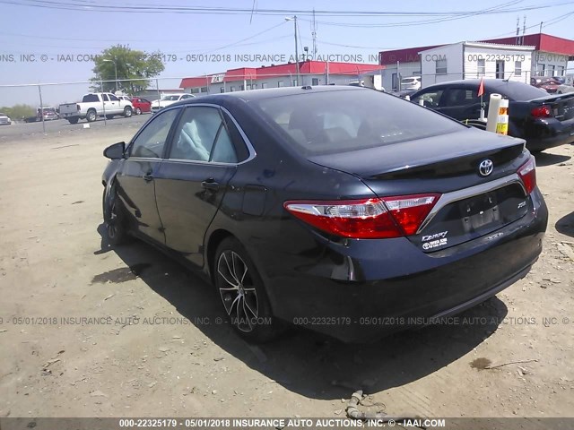 4T1BF1FK4FU939039 - 2015 TOYOTA CAMRY LE/XLE/SE/XSE BLACK photo 3