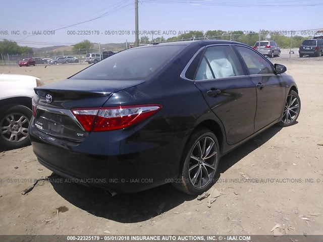 4T1BF1FK4FU939039 - 2015 TOYOTA CAMRY LE/XLE/SE/XSE BLACK photo 4