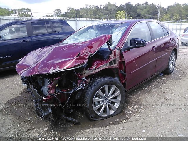 4T1BK1FK4HU580502 - 2017 TOYOTA CAMRY XSE/XLE Qırmızı foto 2
