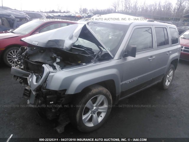 1C4NJRFB7ED803372 - 2014 JEEP PATRIOT LATITUDE SILVER photo 2