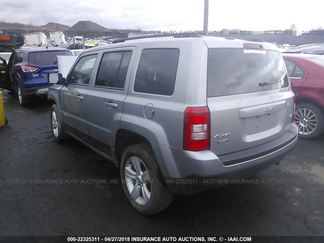 1C4NJRFB7ED803372 - 2014 JEEP PATRIOT LATITUDE SILVER photo 3