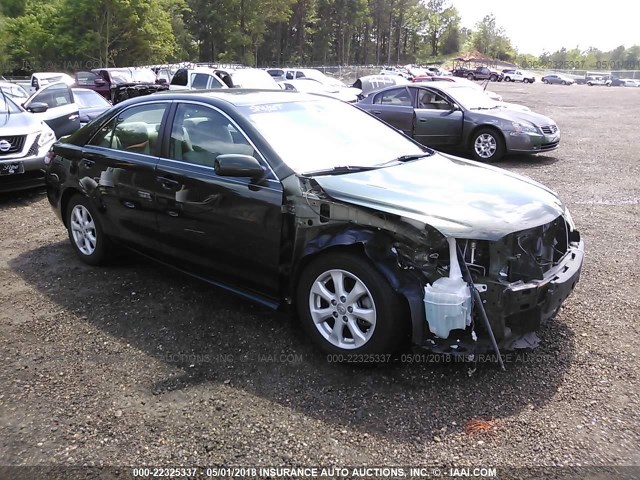 4T1BF3EK6BU720395 - 2011 TOYOTA CAMRY SE/LE/XLE GREEN photo 1