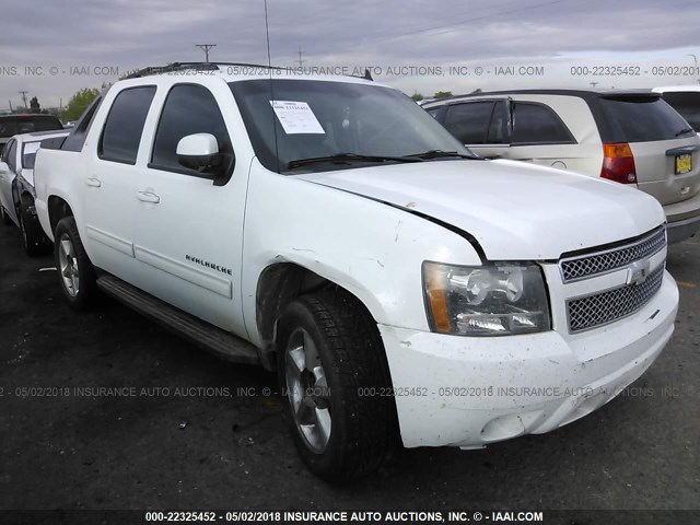 3GNTKFE33BG214256 - 2011 CHEVROLET AVALANCHE LT WHITE photo 1