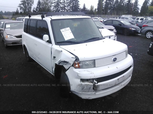JTLKT324650209921 - 2005 TOYOTA SCION XB WHITE photo 1