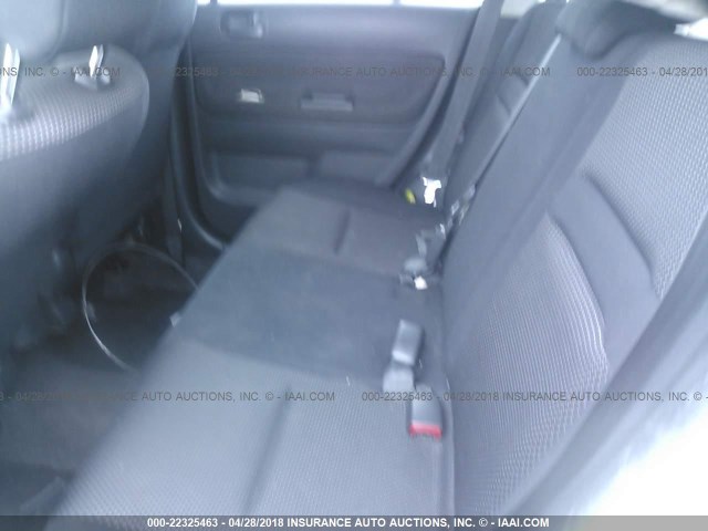 JTLKT324650209921 - 2005 TOYOTA SCION XB WHITE photo 8