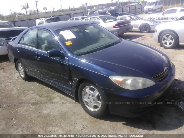 4T1BF32K72U523823 - 2002 TOYOTA CAMRY LE/XLE/SE ლურჯი ფოტო 1