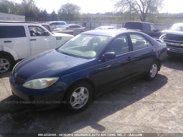 4T1BF32K72U523823 - 2002 TOYOTA CAMRY LE/XLE/SE ლურჯი ფოტო 2