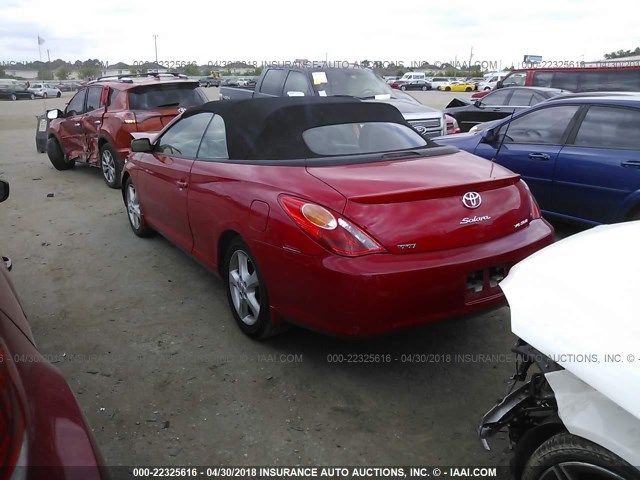 4T1FA38P56U087014 - 2006 TOYOTA CAMRY SOLARA SE/SLE RED photo 3