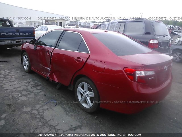 4T1BF1FK9CU548089 - 2012 TOYOTA CAMRY SE/LE/XLE RED photo 3