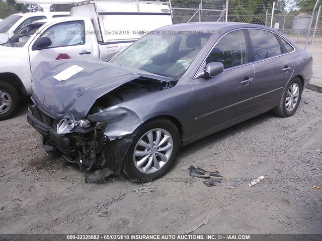 KMHFC46FX6A126112 - 2006 HYUNDAI AZERA SE/LIMITED GRAY photo 2