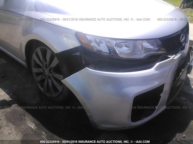 KNAFW6A38B5386707 - 2011 KIA FORTE SX SILVER photo 6