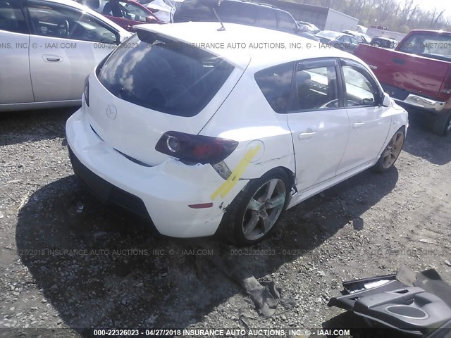 JM1BK344981135713 - 2008 MAZDA 3 HATCHBACK WHITE photo 4