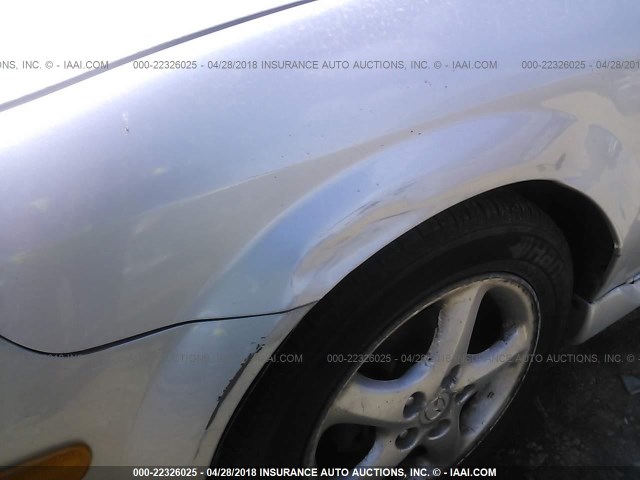 JM1BJ245121461177 - 2002 MAZDA PROTEGE PR5 SILVER photo 6