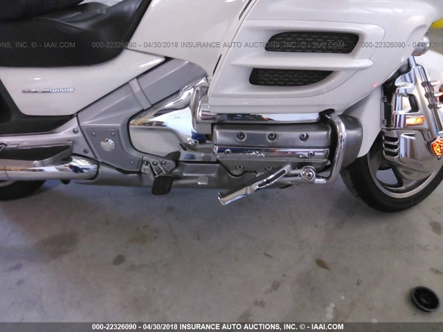 1HFSC47035A402163 - 2005 HONDA GL1800 WHITE photo 8