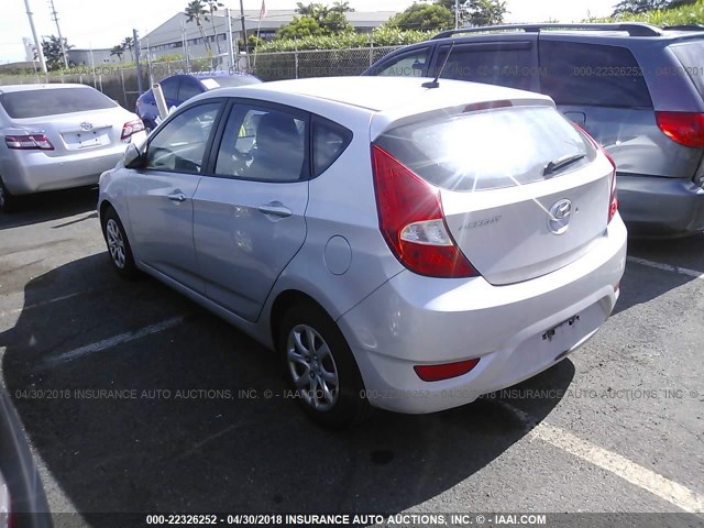 KMHCT5AE0CU031415 - 2012 HYUNDAI ACCENT GLS/GS SILVER photo 3