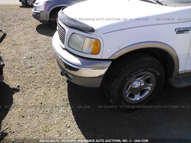 1FMPU18L11LA45564 - 2001 FORD EXPEDITION EDDIE BAUER WHITE photo 6