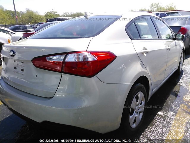 KNAFK4A67F5256692 - 2015 KIA FORTE LX CREAM photo 4