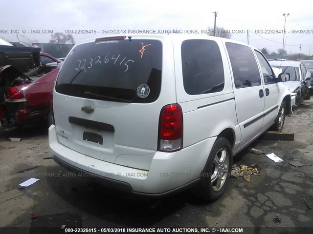 1GNDV23118D205891 - 2008 CHEVROLET UPLANDER LS WHITE photo 4