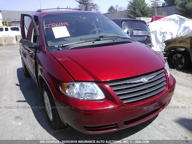 1C4GP45R55B281300 - 2005 CHRYSLER TOWN & COUNTRY  RED photo 1