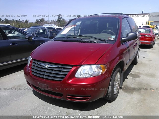 1C4GP45R55B281300 - 2005 CHRYSLER TOWN & COUNTRY  RED photo 2