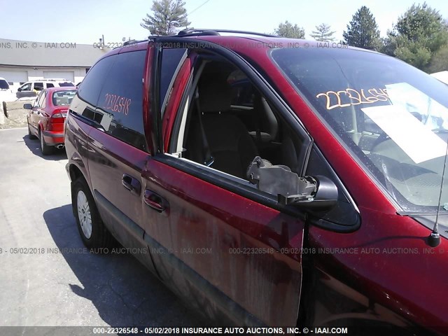 1C4GP45R55B281300 - 2005 CHRYSLER TOWN & COUNTRY  RED photo 6