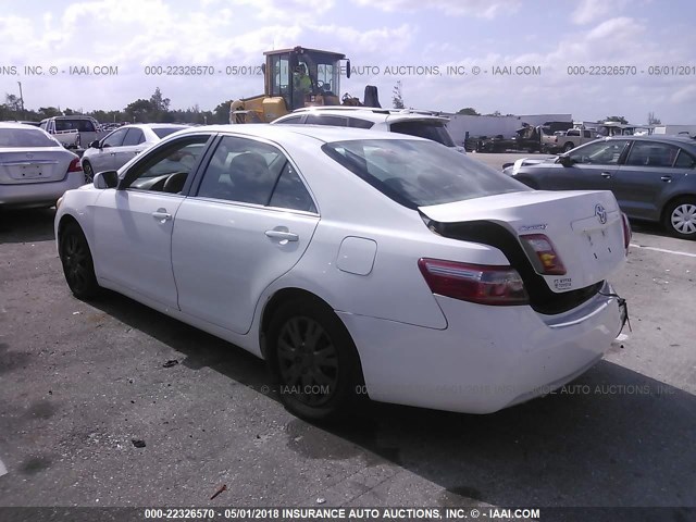 4T1BE46K28U740563 - 2008 TOYOTA CAMRY CE/LE/XLE/SE WHITE photo 3