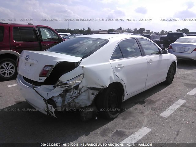 4T1BE46K28U740563 - 2008 TOYOTA CAMRY CE/LE/XLE/SE WHITE photo 4