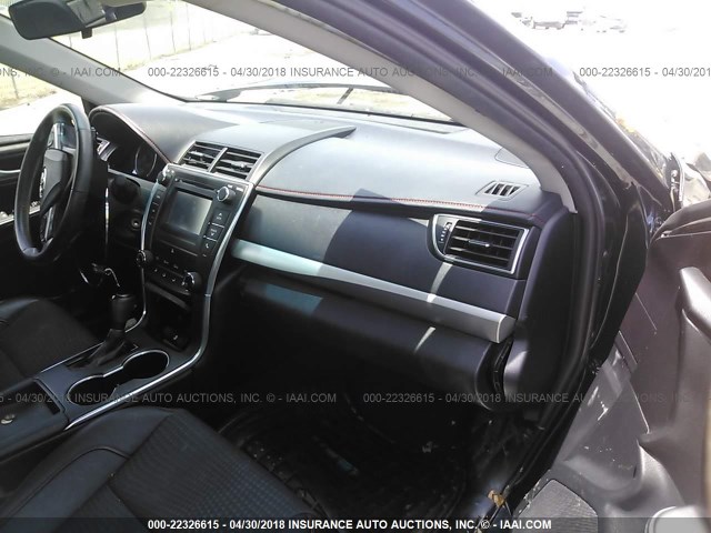 4T1BF1FK1FU016808 - 2015 TOYOTA CAMRY LE/XLE/SE/XSE BLUE photo 5