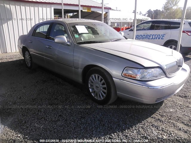 1LNHM81W15Y636715 - 2005 LINCOLN TOWN CAR SIGNATURE SILVER photo 1