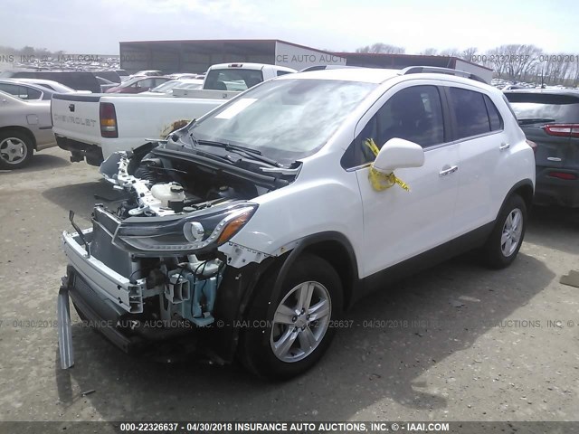 KL7CJPSB9JB546834 - 2018 CHEVROLET TRAX 1LT WHITE photo 2