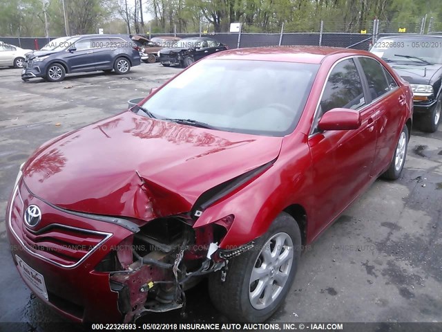4T4BF3EK9BR101568 - 2011 TOYOTA CAMRY SE/LE/XLE RED photo 2