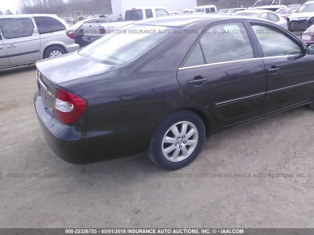 4T1BF30K33U562820 - 2003 TOYOTA CAMRY LE/XLE/SE შავი ფოტო 4