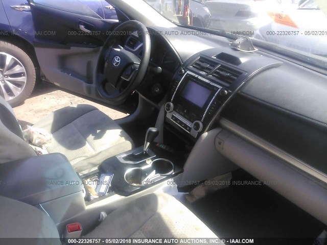 4T4BF1FK9CR259218 - 2012 TOYOTA CAMRY SE/LE/XLE BLACK photo 5