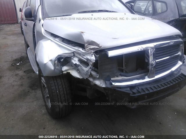 1D8HD58D64F176079 - 2004 DODGE DURANGO LIMITED SILVER photo 6