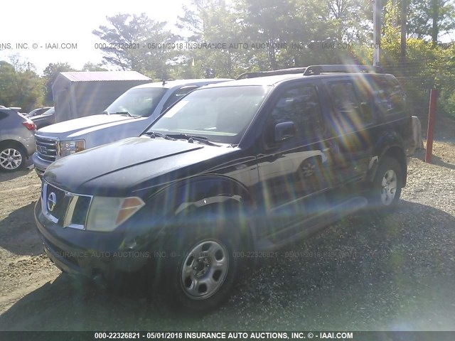 5N1AR18U55C730740 - 2005 NISSAN PATHFINDER LE/SE/XE BLACK photo 2