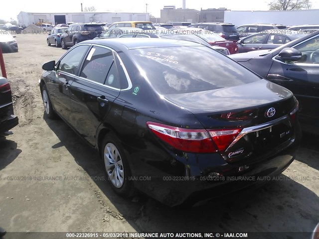 4T1BD1FK7GU178742 - 2016 TOYOTA CAMRY HYBRID/LE/XLE/SE BLACK photo 3