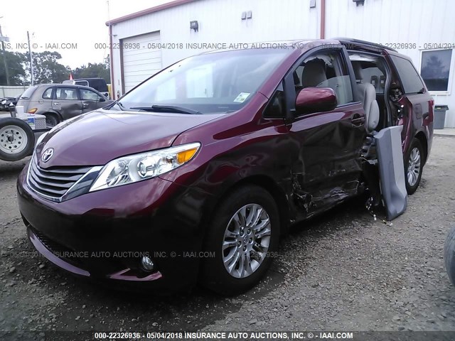 5TDYK3DC2DS341700 - 2013 TOYOTA SIENNA XLE/LIMITED RED photo 2