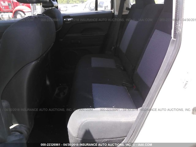 1J4FT28B39D159386 - 2009 JEEP PATRIOT SPORT WHITE photo 8