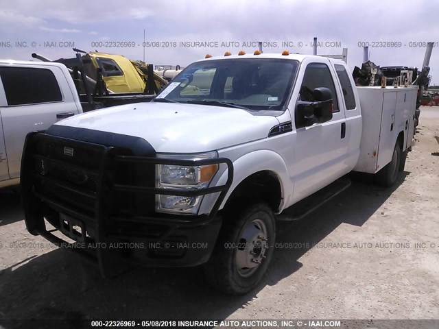 1FD8X3H64CEC11147 - 2012 FORD F350 SUPER DUTY WHITE photo 2