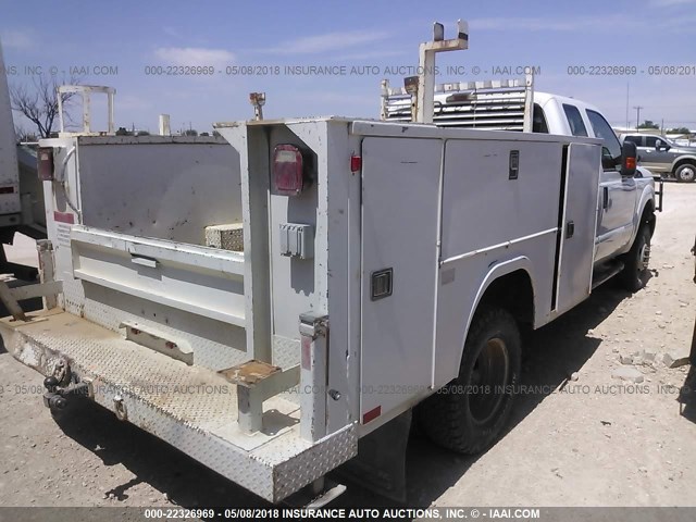 1FD8X3H64CEC11147 - 2012 FORD F350 SUPER DUTY WHITE photo 4