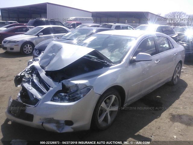 1G1ZC5E0XCF144041 - 2012 CHEVROLET MALIBU 1LT 银色 照片 2